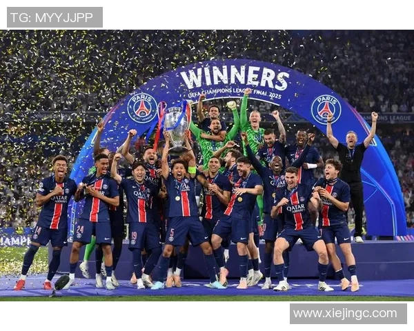 巴黎圣日耳曼战平曼联，欧冠小组赛悬念未决情势瞬息万变