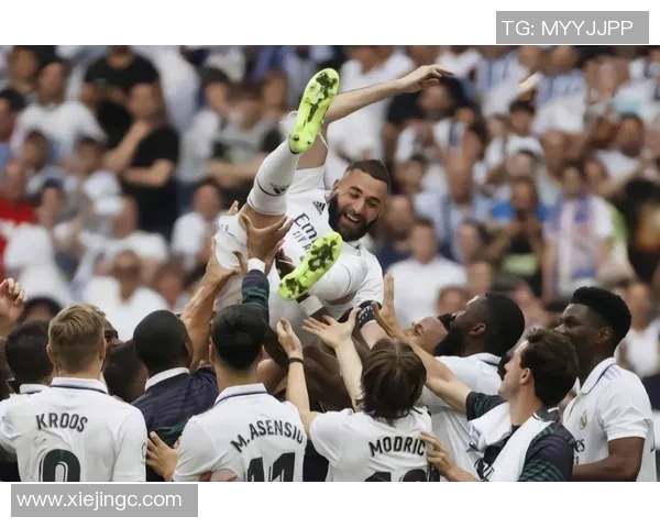 皇马新援本泽马表现火爆，赢得球迷们的认可与赞誉